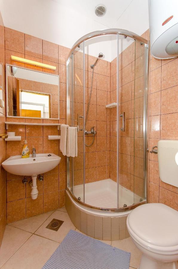 Apartments Zoran Drvenik  Luaran gambar